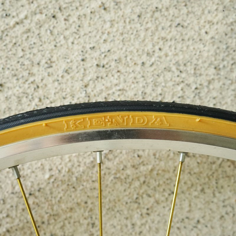 إطارات دراجة الرجعية 700C إطار - مراجعة Yellow Cycling Gear وسعره