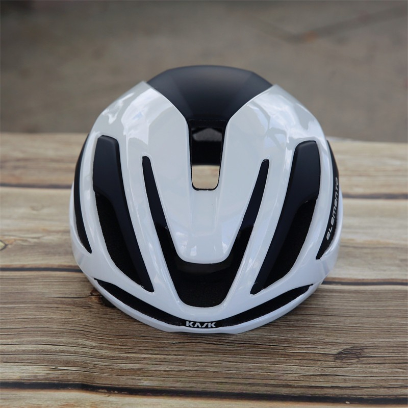 خوذة كاسك إليمنتومو إيرو للدرا - مراجعة Cycling Gear Italian وسعره